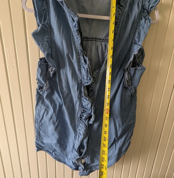 Blue Denim Chambray Button Down Short Sleeve Top Ruffle Collar Women's Small - Picture 4 of 4